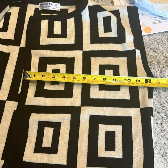 VINTAGE JAEGER BRITISH SWEATER VEST MODERN BLOCK PATTERN Size M - Picture 7 of 9